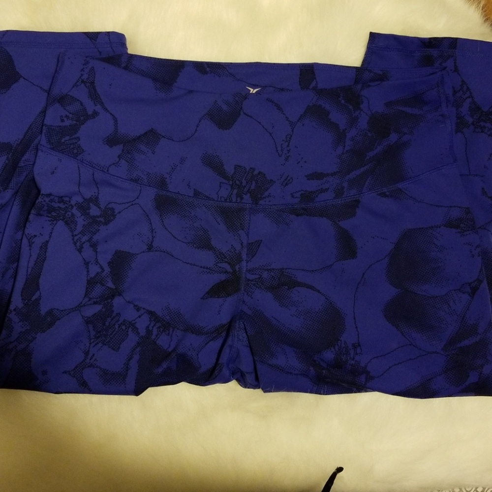 🚫FINAL PRICE🚫OLD NAVY ACTIVE GO DRY CAPRI